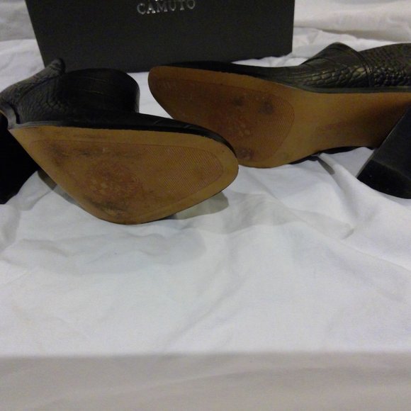 Vince Camuto Booties - 6.5 - Picture 3 of 4